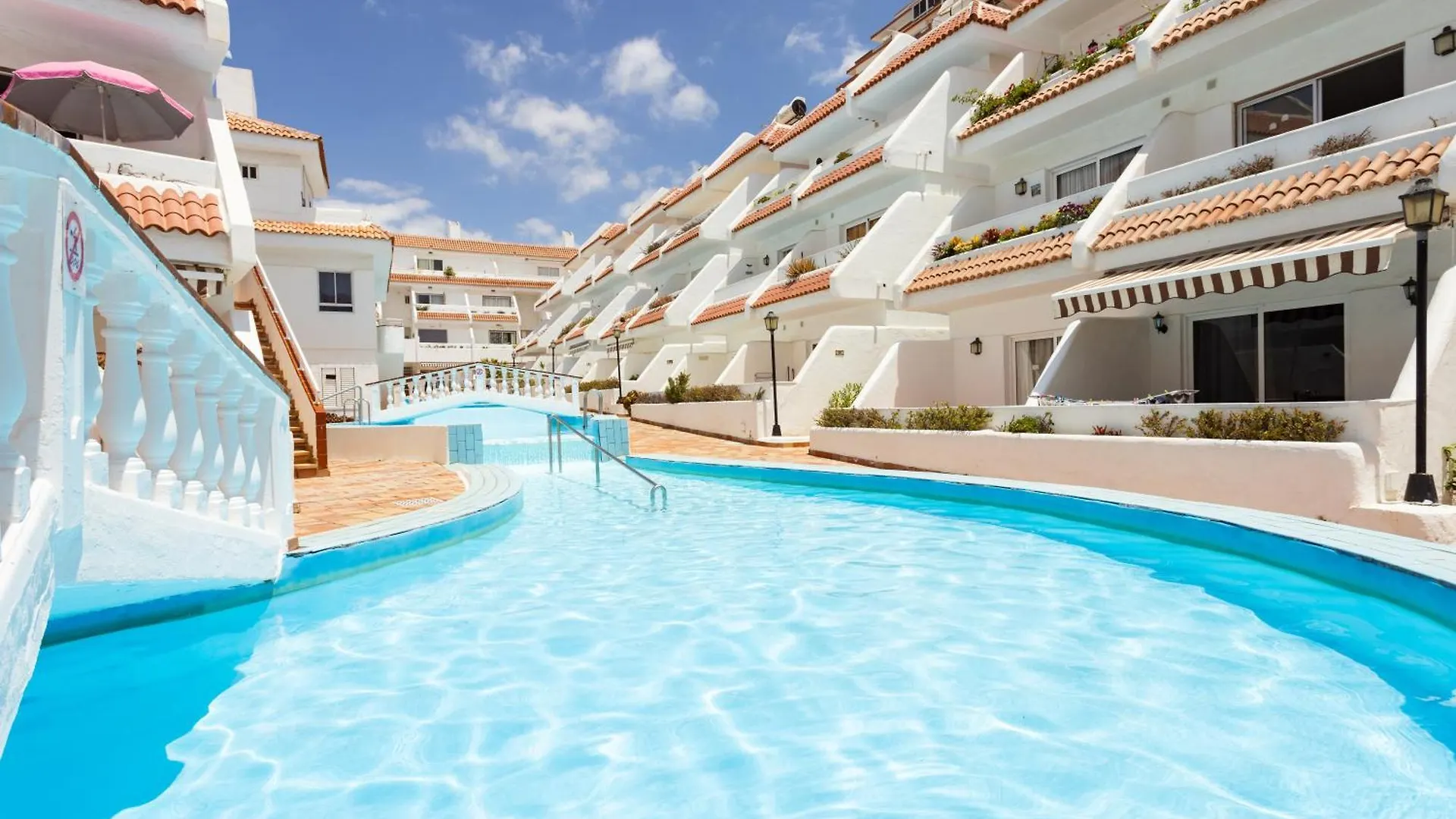 Home2Book Sunny Poolside Apt In Las Floritas Arona