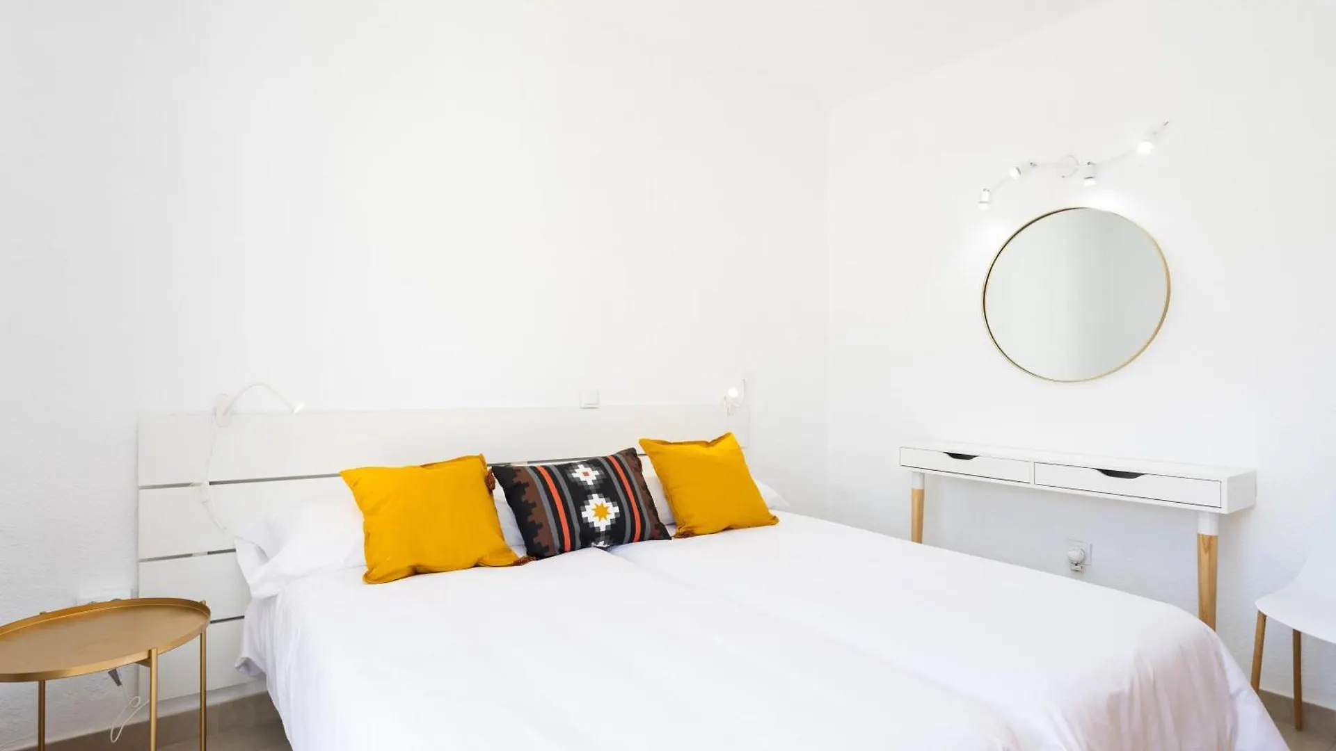 Apartment Home2Book Sunny Poolside Apt In Las Floritas Arona